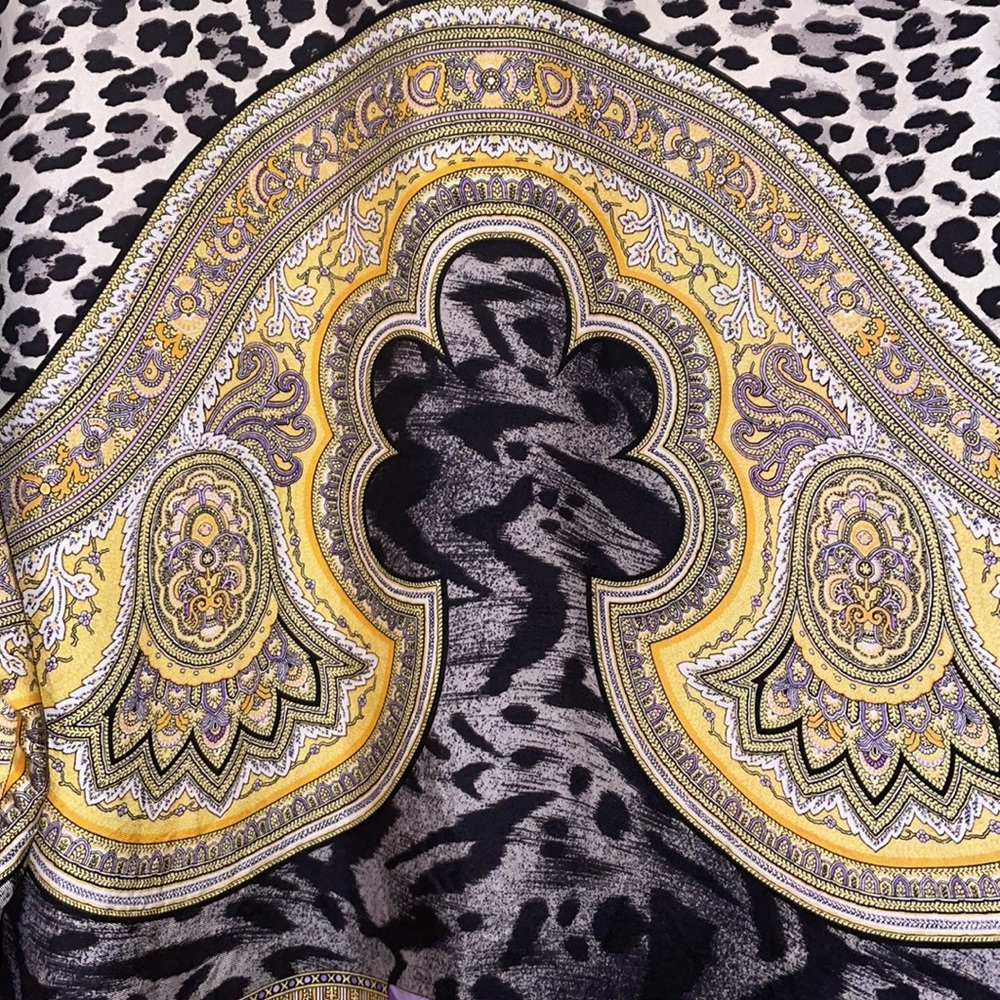 Very Rare Gianni Versace Medusa Head Paisley print silk button down shirt - Picture 8 of 10
